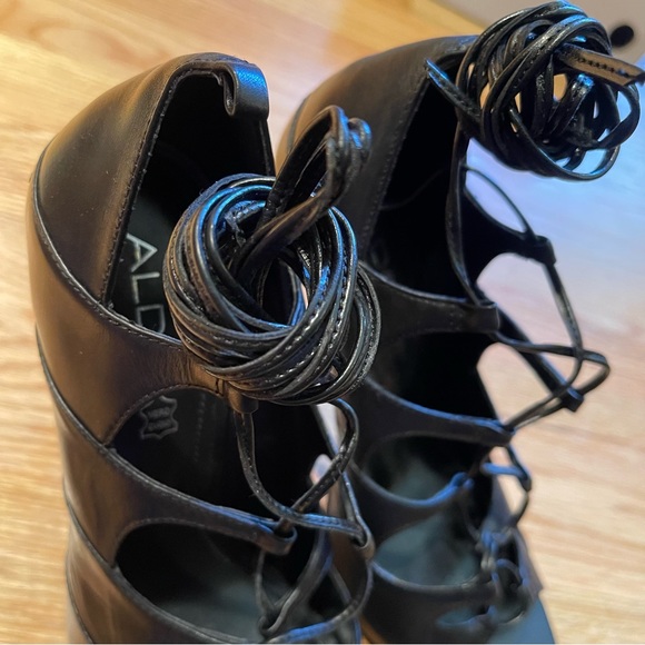 Aldo leather lace up gothic heels - Picture 8 of 9